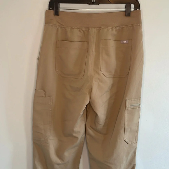 FIGS High Waisted Yola Skinny Scrub Pants Tan Nude Latte Size Medium - Picture 6 of 12